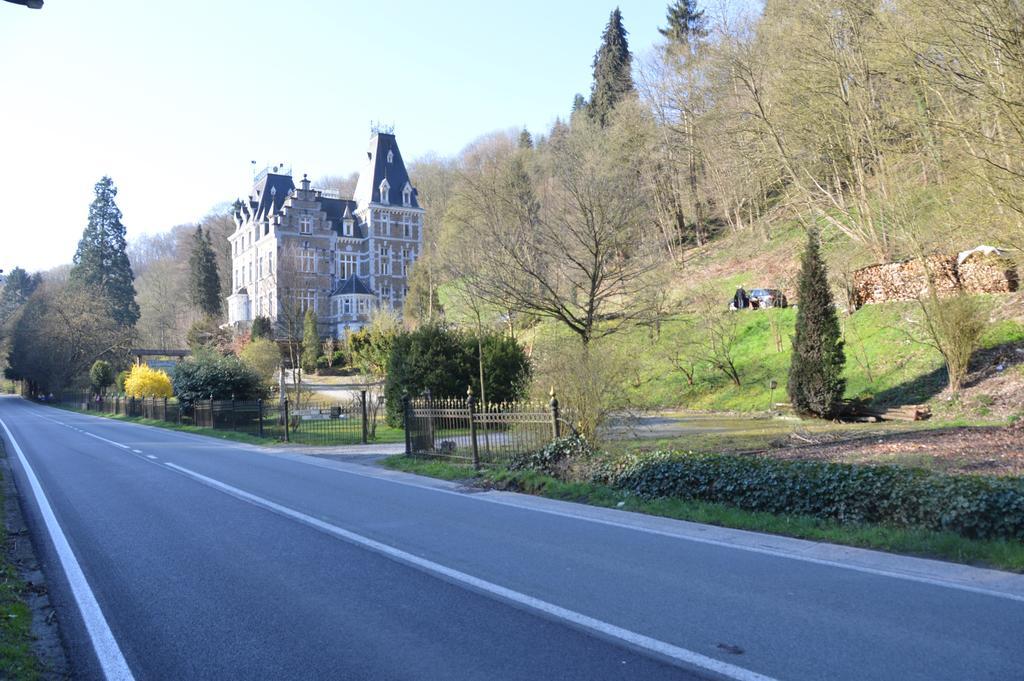ホテルChateau Bleu Trooz エクステリア 写真